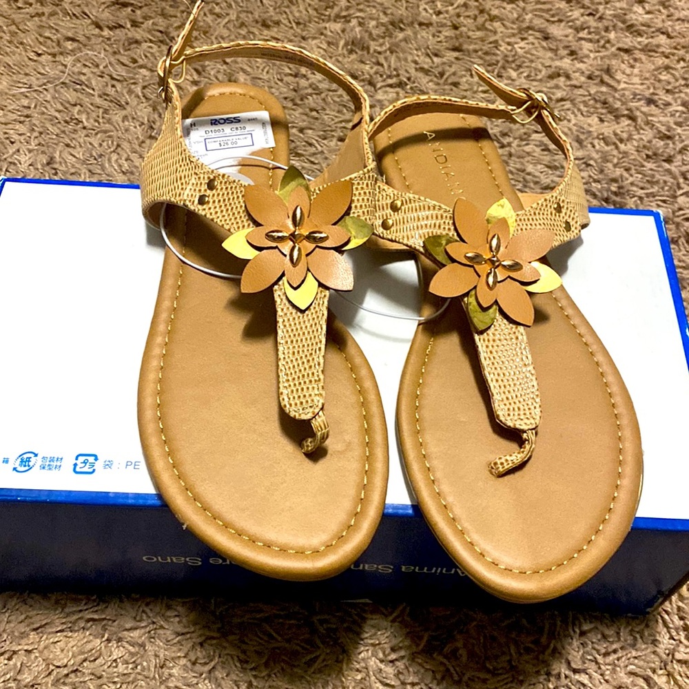 Sandles